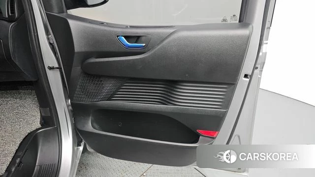 Hyundai Staria id 4974946 из Кореи 16