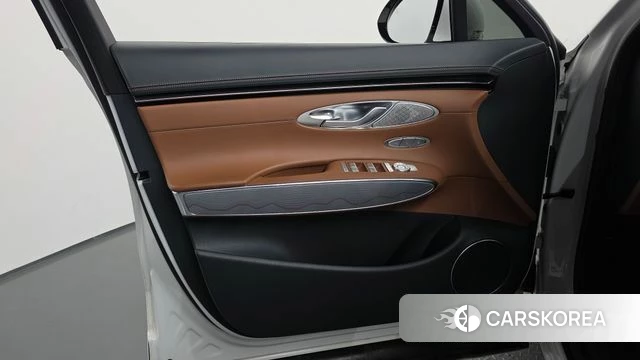 Genesis GV70 id 4958299 из Кореи 16
