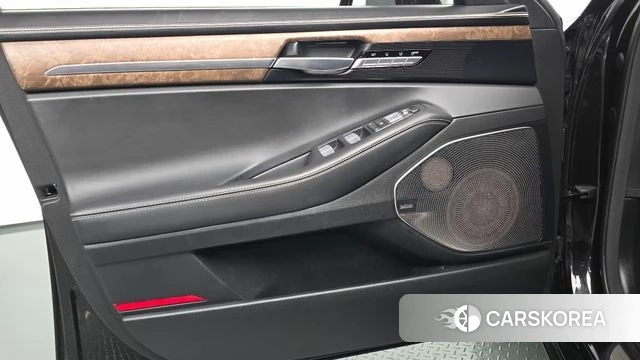 Genesis G90 id 4993357 из Кореи 16