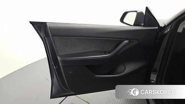 Tesla Model Y id 5028074 из Кореи 16