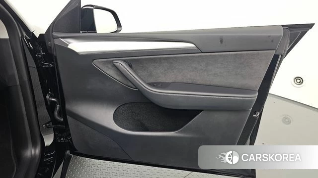 Tesla Model Y id 4921428 из Кореи 16