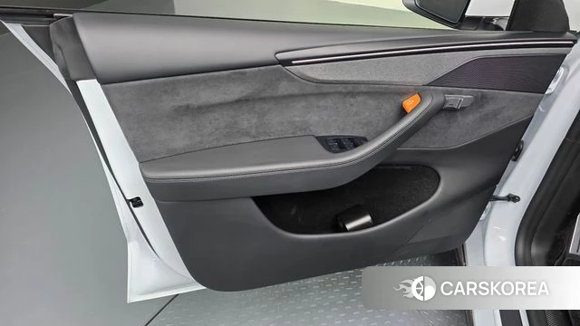 Tesla Model Y id 4916121 из Кореи 16