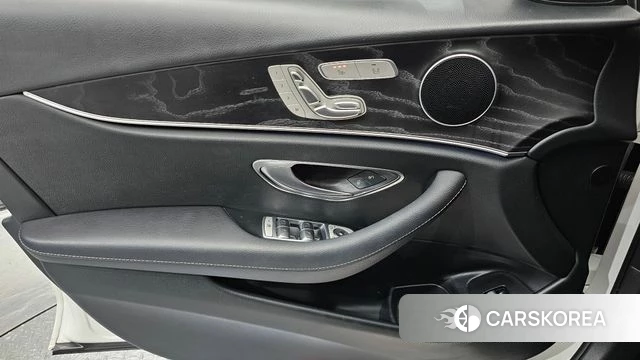 Mercedes-Benz E-Class W213 id 4992750 из Кореи 16