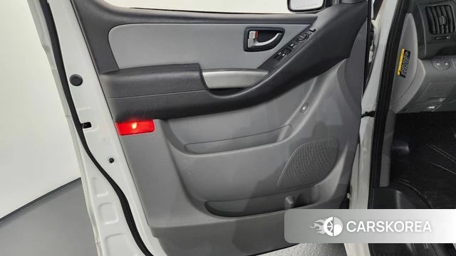 Hyundai The New Grand Starex id 4765257 из Кореи 16