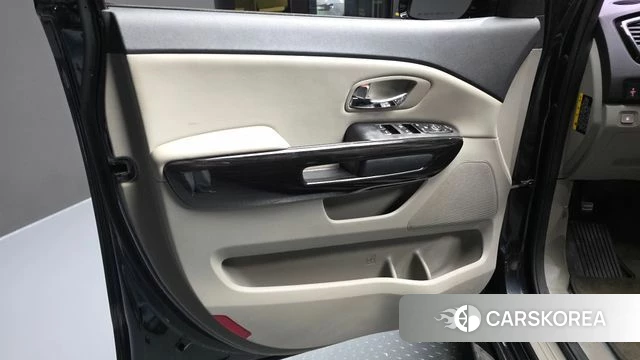 Kia The New Carnival id 4998659 из Кореи 16