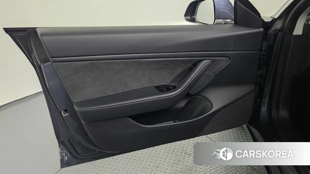 Tesla Model 3 id 4959624 из Кореи 16