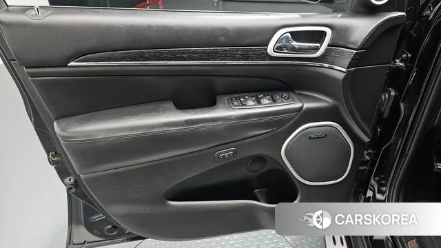 Jeep Grand Cherokee id 5023553 из Кореи 16
