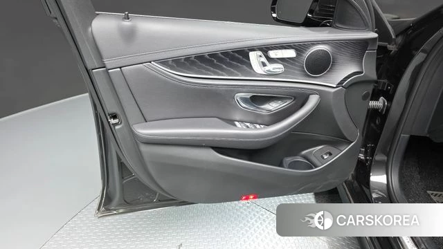 Mercedes-Benz E-Class W213 id 5047779 из Кореи 16