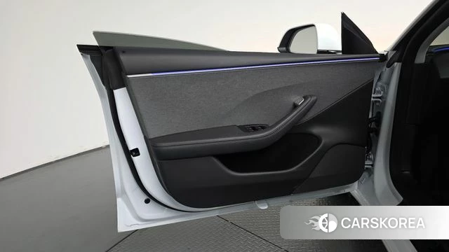 Tesla Model 3 id 5045390 из Кореи 16