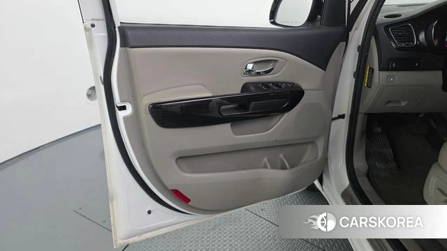 Kia The New Carnival id 5029108 из Кореи 16