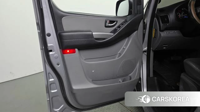 Hyundai The New Grand Starex id 4672795 из Кореи 16