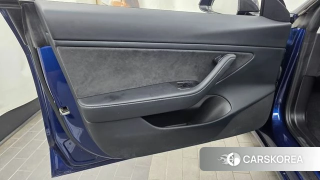 Tesla Model 3 id 4697932 из Кореи 16