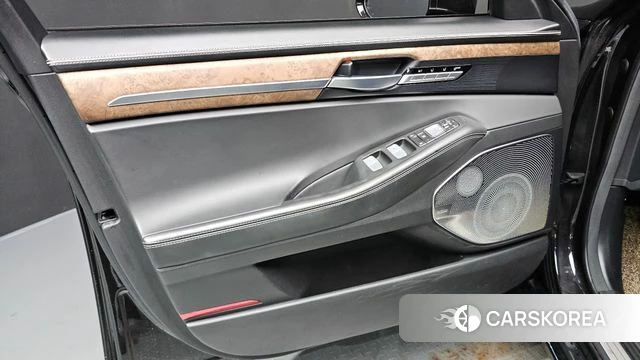 Genesis G90 id 5018737 из Кореи 16