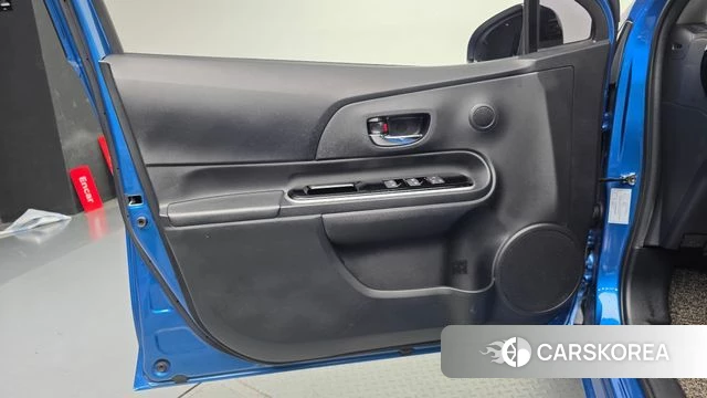 Toyota Prius C id 5013902 из Кореи 16