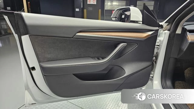 Tesla Model 3 id 4726506 из Кореи 16