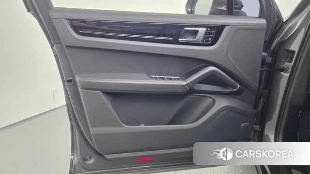 Porsche Cayenne (PO536) id 4923870 из Кореи 16