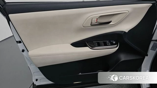 Toyota Crown Crossover id 4892589 из Кореи 16