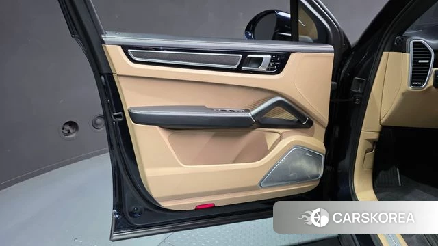 Porsche Cayenne (PO536) id 4717246 из Кореи 16