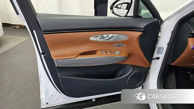Genesis GV70 id 5060141 из Кореи 16