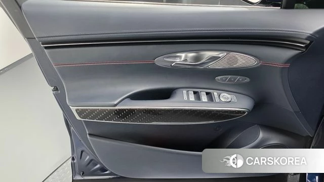 Genesis GV70 id 4929711 из Кореи 16