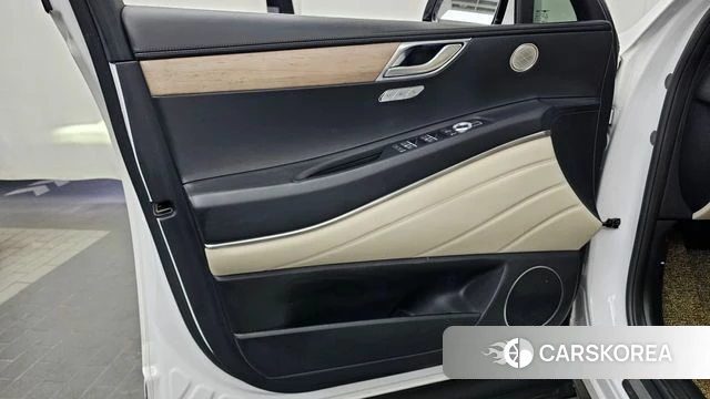 Genesis GV80 id 5040960 из Кореи 16