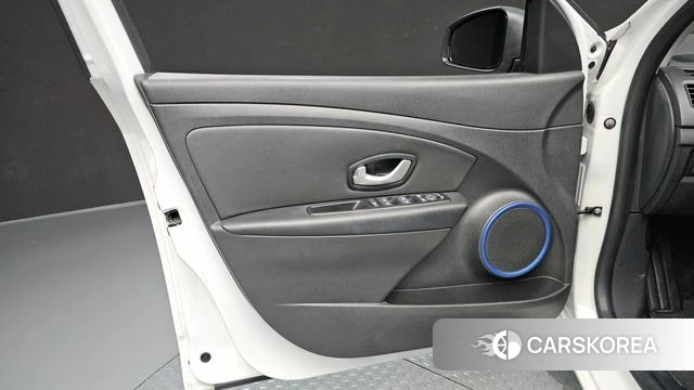 Renault Korea (Samsung) SM3 Z.E. id 4930586 из Кореи 16