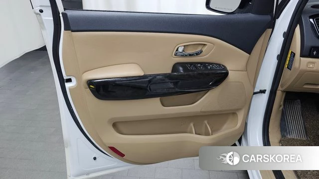 Kia The New Carnival id 4953026 из Кореи 16