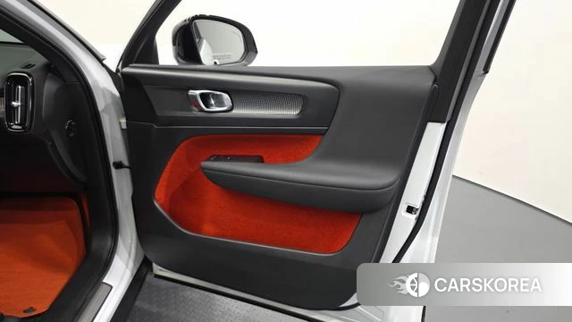Volvo XC40 id 5028784 из Кореи 16