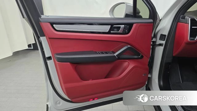 Porsche Cayenne (PO536) id 4650552 из Кореи 16