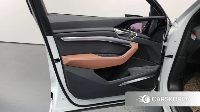 Audi Q8 e-Tron (GE) id 4904434 из Кореи 16