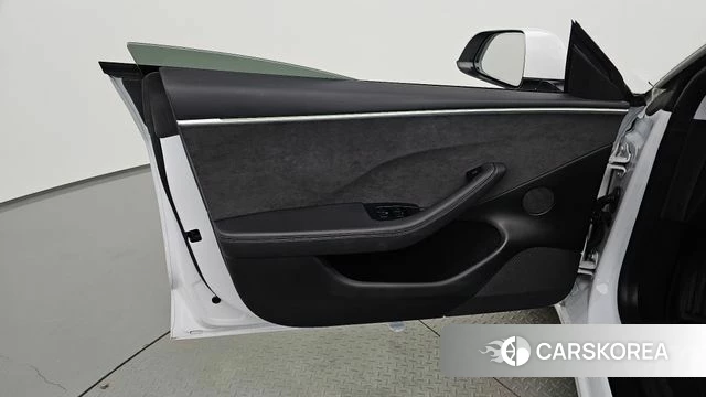 Tesla Model 3 id 4975173 из Кореи 16
