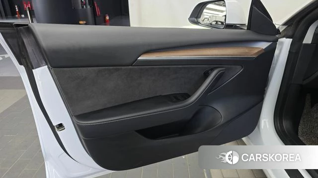 Tesla Model 3 id 4779507 из Кореи 16