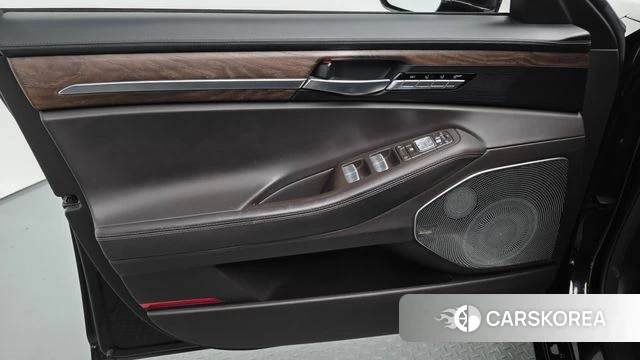 Genesis G90 id 4977688 из Кореи 16