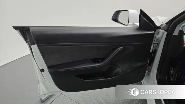 Tesla Model 3 id 4899977 из Кореи 16