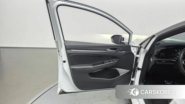 Volkswagen Golf 8th Generation id 5021286 из Кореи 16