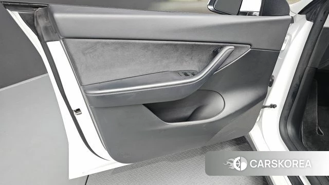 Tesla Model Y id 4997482 из Кореи 16