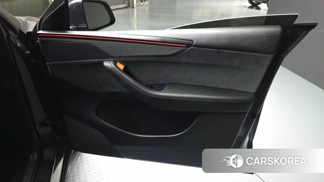 Tesla Model Y id 5045615 из Кореи 16