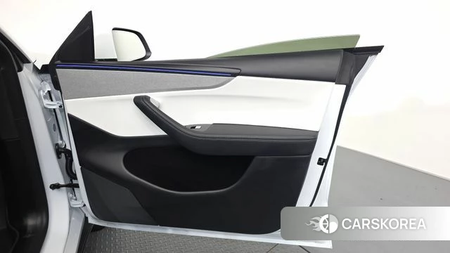 Tesla Model Y id 5032618 из Кореи 16