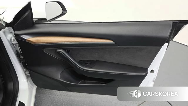 Tesla Model 3 id 4997696 из Кореи 16