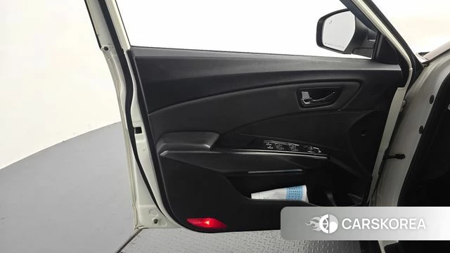 Ssangyong Tivoli Air id 4917812 из Кореи 16