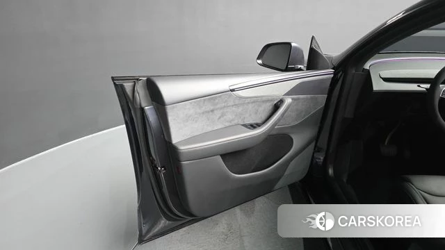 Tesla Model Y id 4777895 из Кореи 16