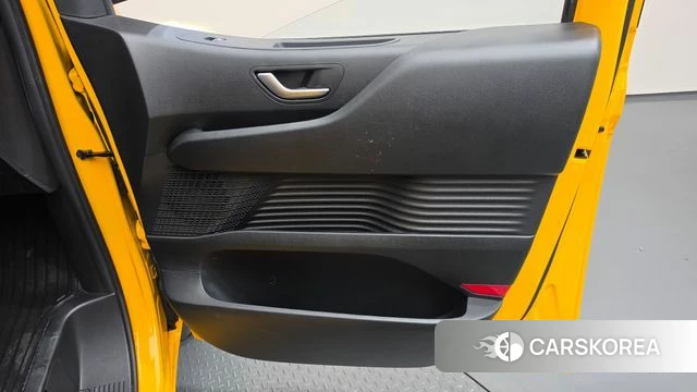 Hyundai Staria id 4950260 из Кореи 16