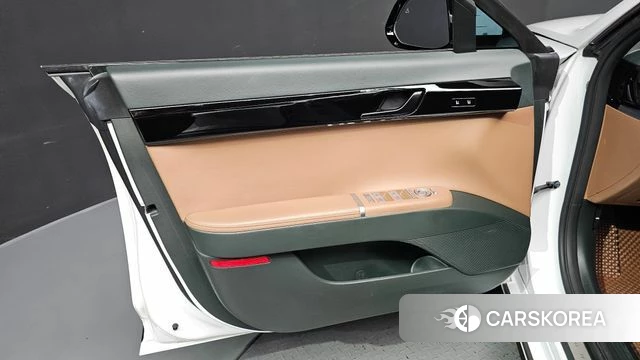 Hyundai Grandeur Hybrid (GN7) id 4834720 из Кореи 16