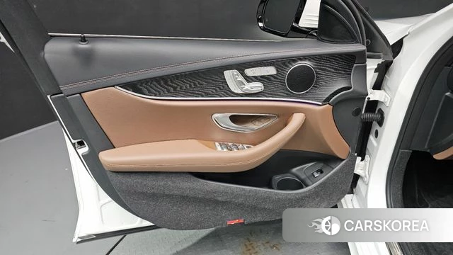 Mercedes-Benz E-Class W213 id 5021766 из Кореи 16