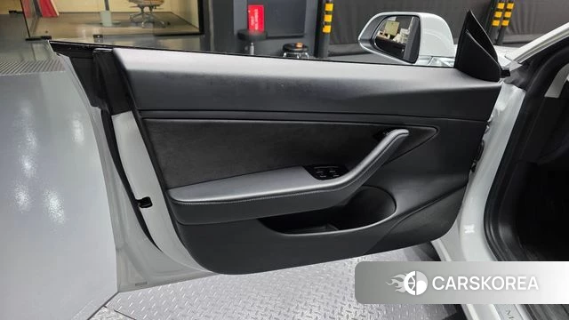 Tesla Model 3 id 4769896 из Кореи 16