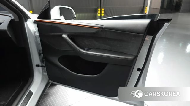 Tesla Model Y id 4879584 из Кореи 16