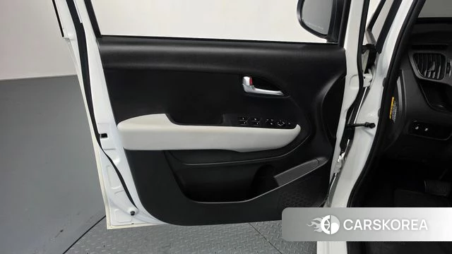 Kia The New Kia Ray EV id 5033110 из Кореи 16