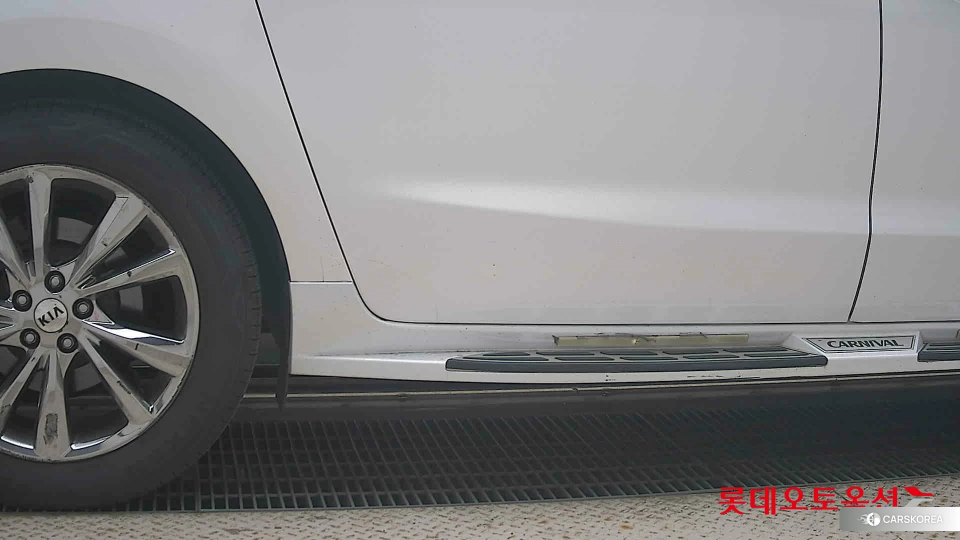 Kia Carnival id 4984654 из Кореи 16
