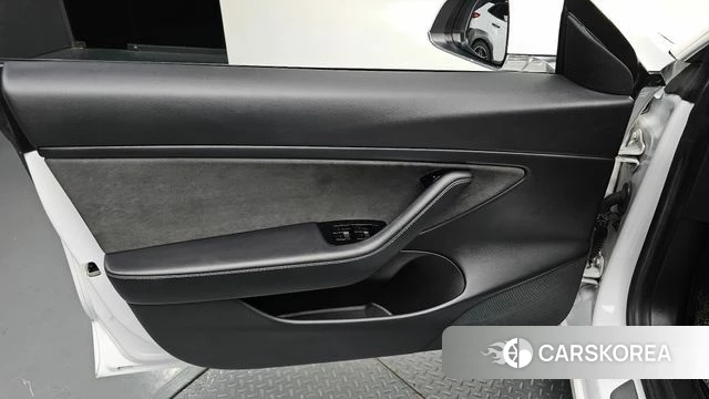 Tesla Model 3 id 4894784 из Кореи 16