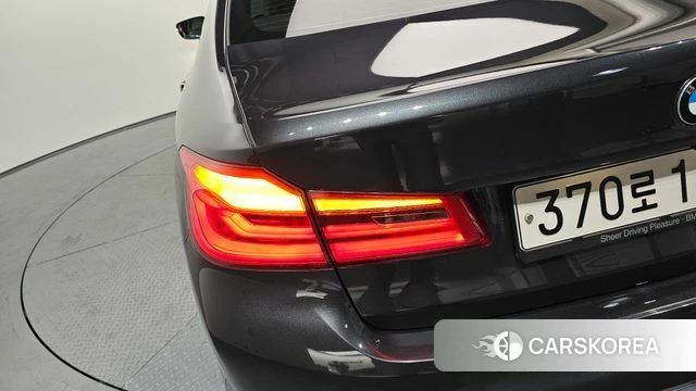 BMW 5 Series (G30) id 5023438 из Кореи 16